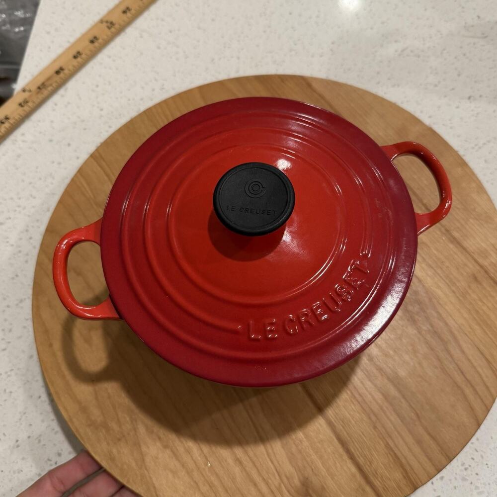 Le Creuset Round Dutch Oven 18 Red Enamel Cast Iron 2 QT France Pot Casserole